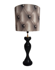 Lampe en bois abat-jour matelassée