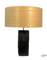Lampe à poser moderne et tendance pied en ardoise et abat-jour en feuille de bois
