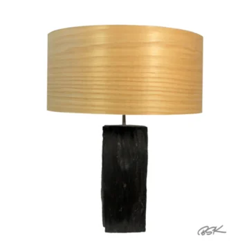 Lampe à poser moderne et tendance pied en ardoise et abat-jour en feuille de bois