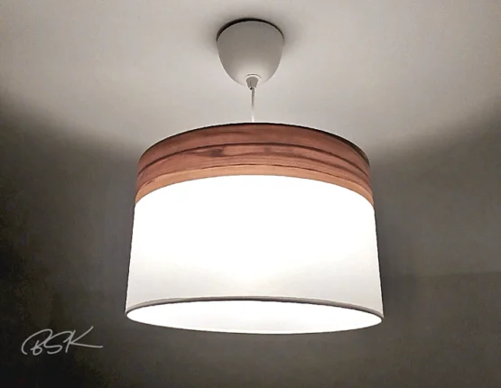 Suspension en bois et voile de bateau