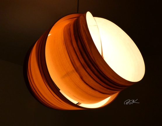 Suspension de chambre en bois
