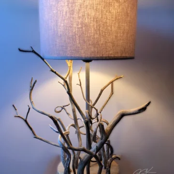 Lampe de chevet en bois sauvage